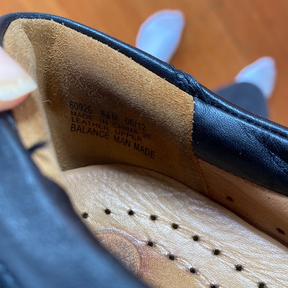 Clarks 8.5 m woman’s leather shoes walking comfort - Picture 12 of 12